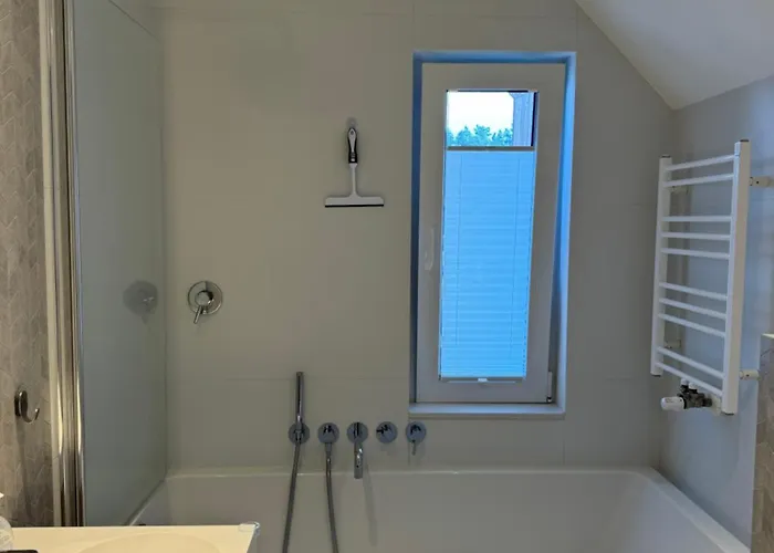 24 Przy Plazy Jastrzebia Gora- *